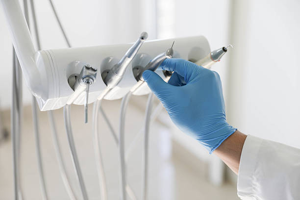 Professional Emergency Dentist technician working in Baird, TX